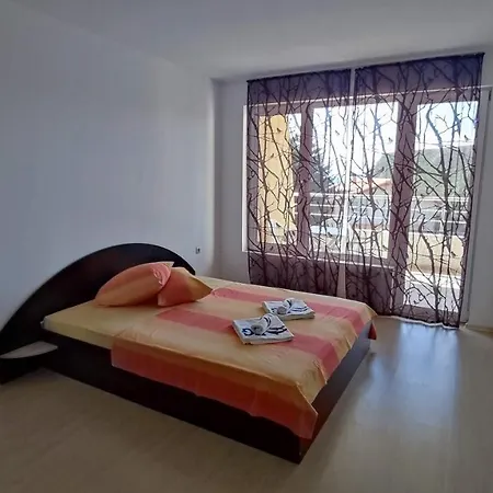 Jeni's Apartment *